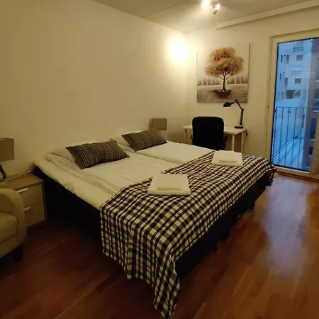 Kotimaailma - Avara Ja Valoisa Kolmio Saunalla Laehellae Helsingin Keskustaa Apartment
